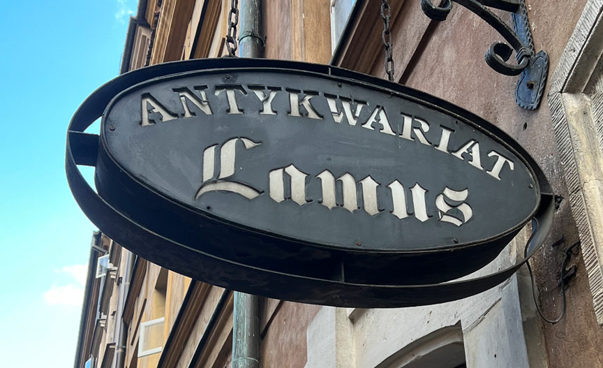 Beispiel einer gebrochenen Schrift-Typo in Warschau